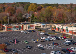 
                                	        Staples Mill Plaza
                                    